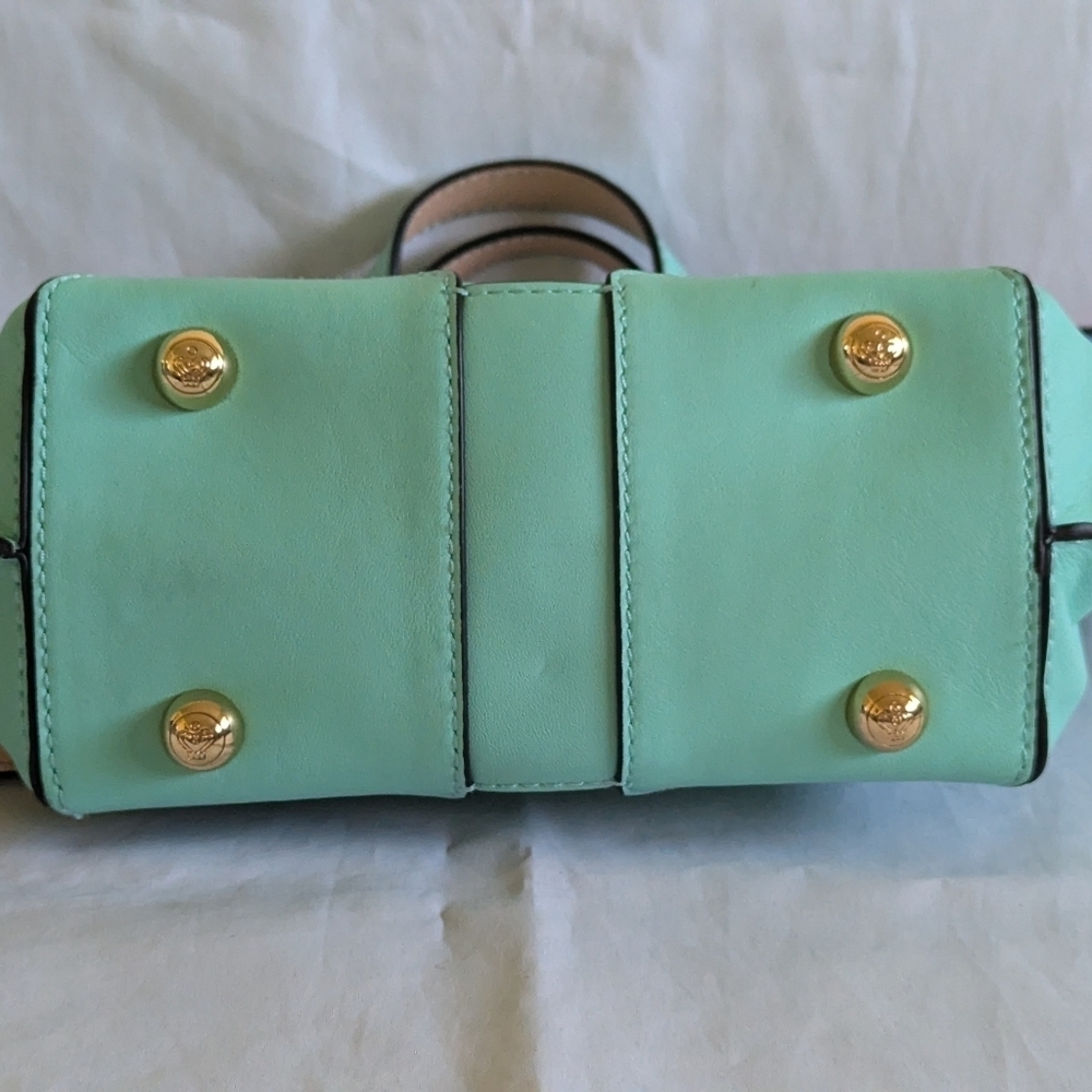 Femme de Cupcakes Purse - Picture 3 of 7